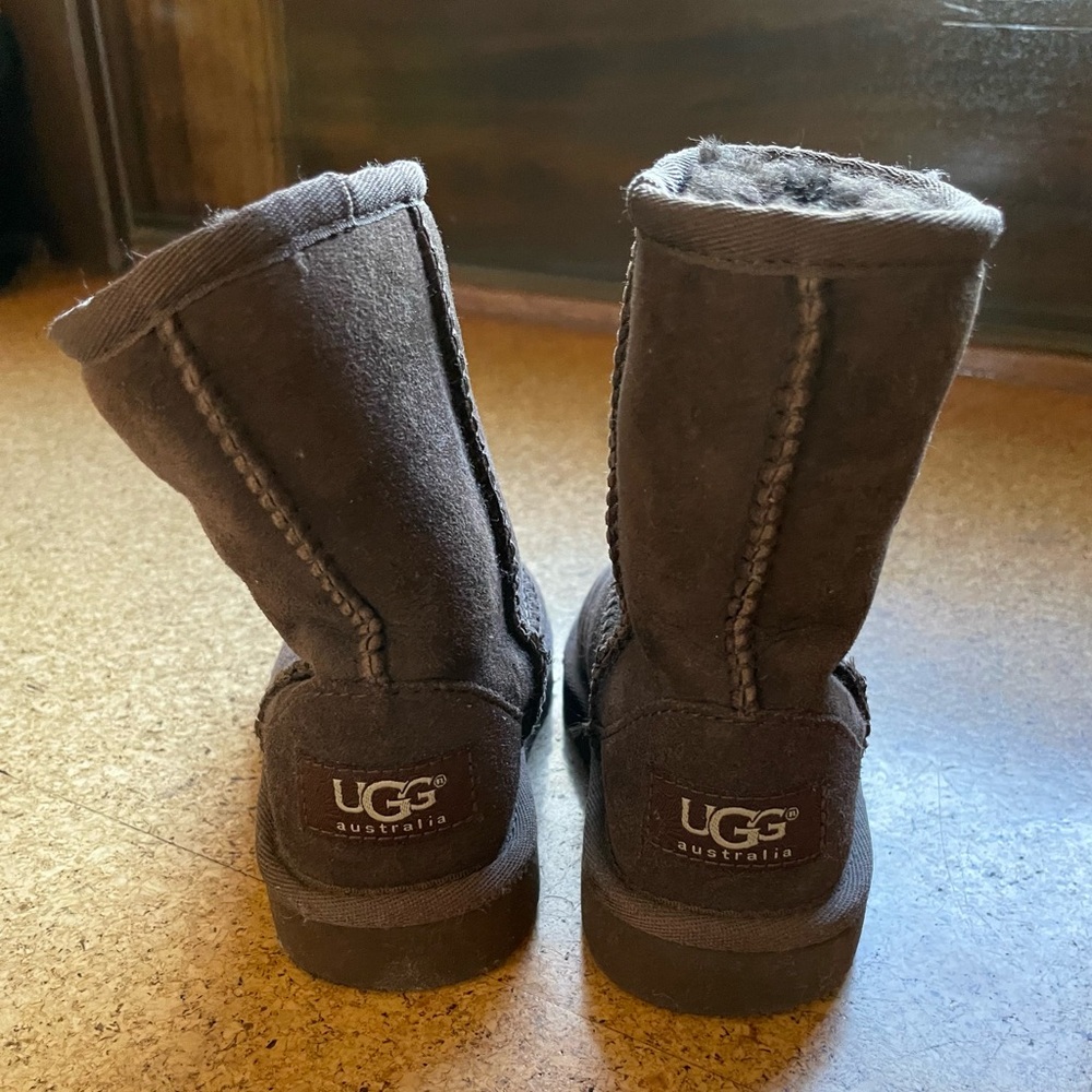 UGG Kids Boots in Dark Gray - Picture 5 of 6